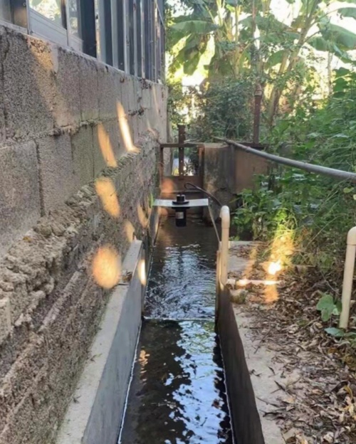 177606403352723.jpg 云南大理无堰槽的超声波明渠流量计用在宽度60厘米的渠道上 (1)_副本.jpg